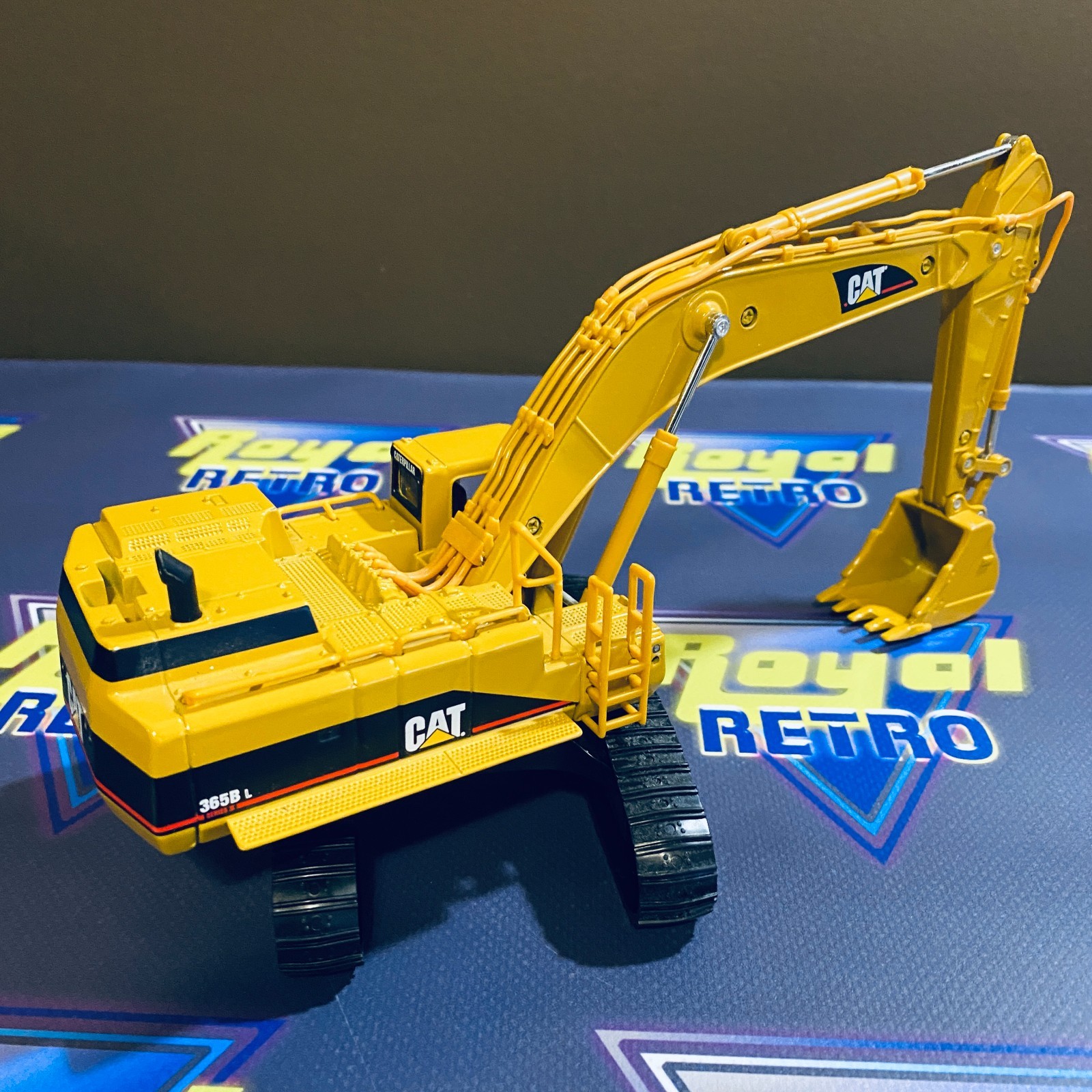 CAT 365B L Series II Hydraulic Excavator 1:50 Norscot Diecast Model Clean & Mint