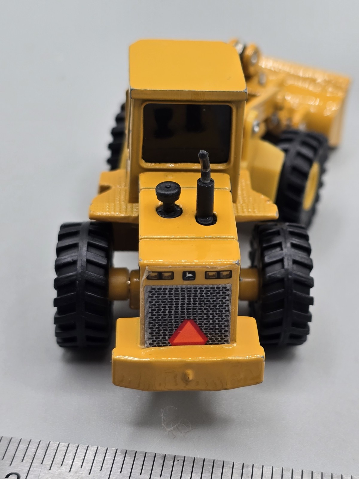 Ertl 1:64 John Deere Wheel Loader Tractor 544G Yellow Die Cast Tractor VTG