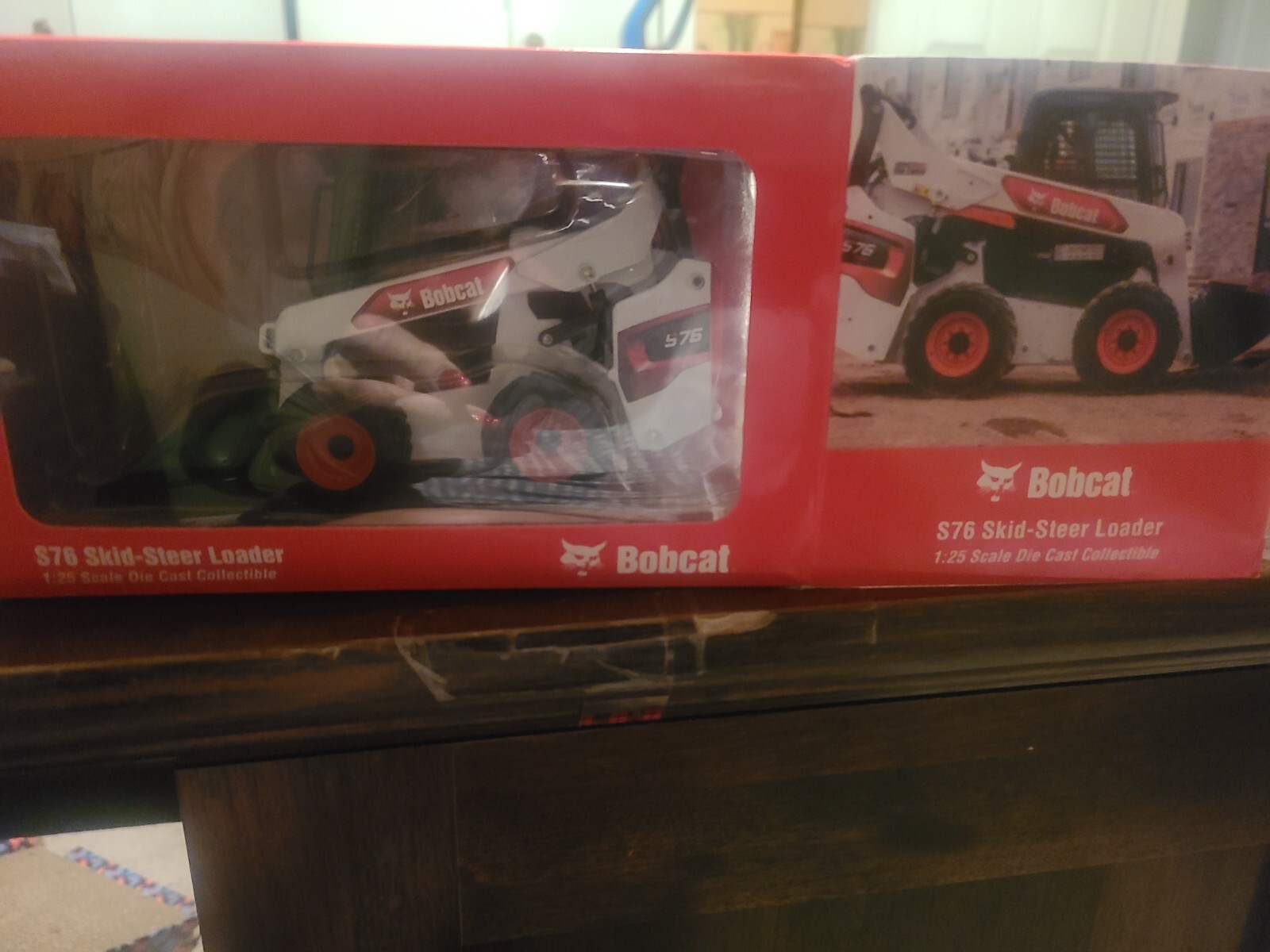 Bobcat S76 Skid-Steer Loader 1:25 scale Die Cash Collection