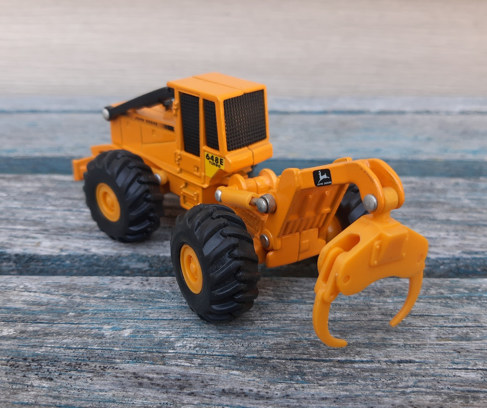 Ertl John Deere 648E Log Skidder Grapple Diecast Logging Tractor JD