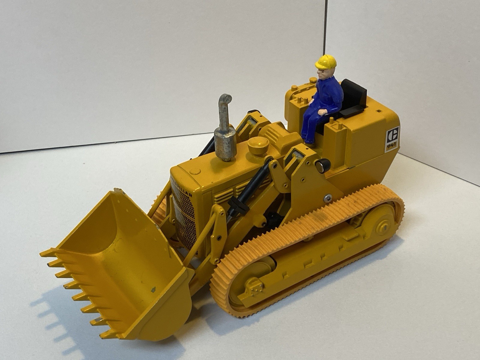 CONRAD 1:25 scale Caterpillar 941 Track Loader Nice!