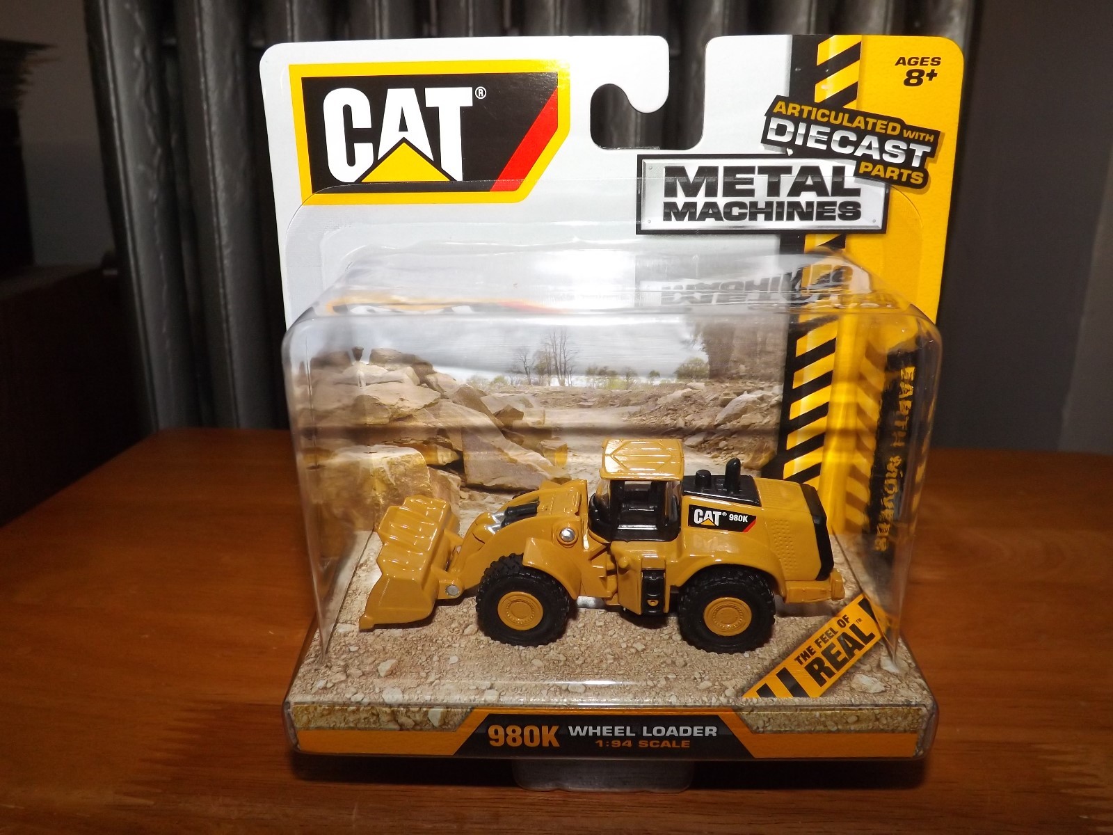 CAT METAL MACHINES, DIE CAST 980K WHEEL LOADER, 1:94 SCALE, 4″ LONG, NIP, 2016