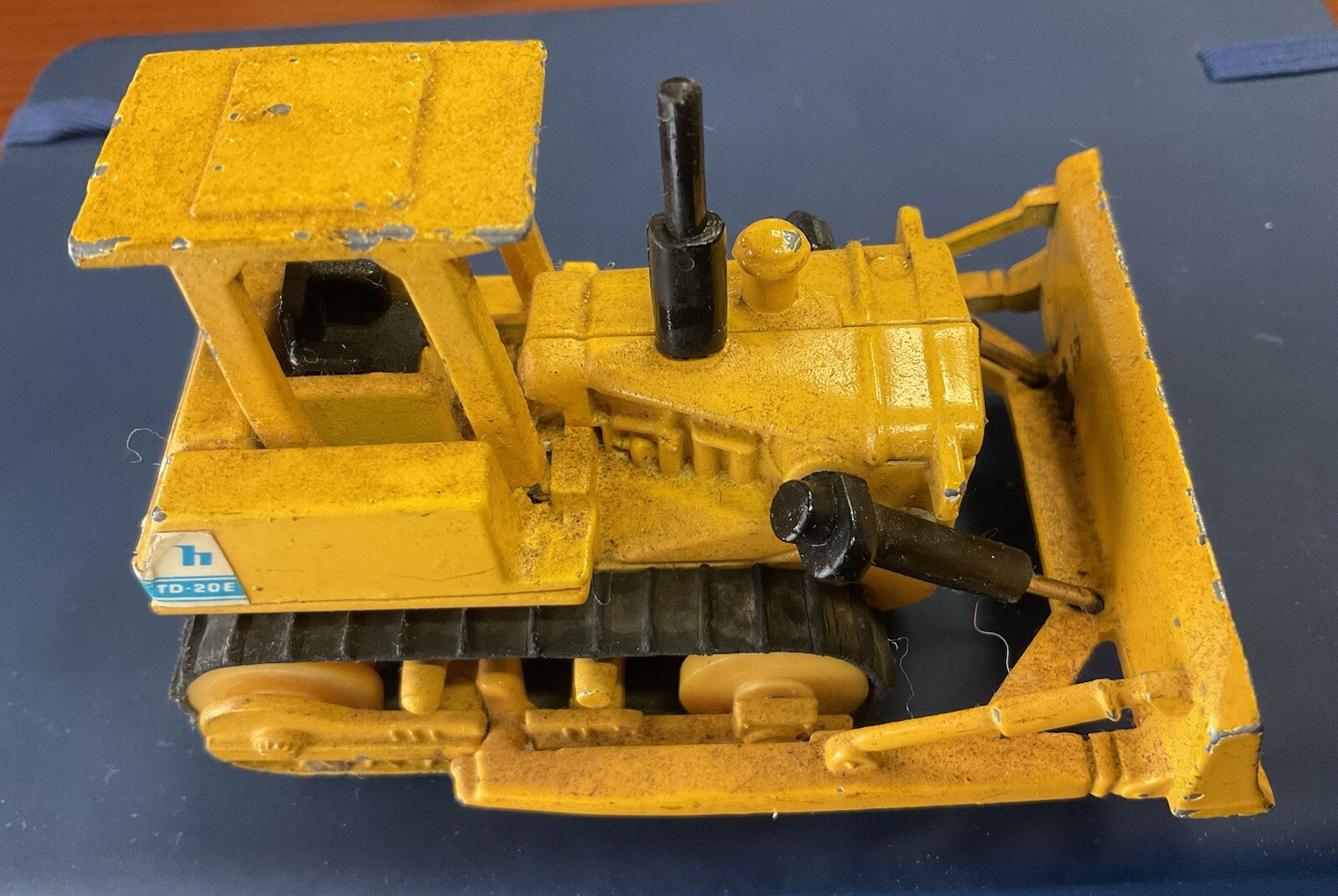 Vintage ERTL Mighty Movers 1:64 International TD-20E BULLDOZER