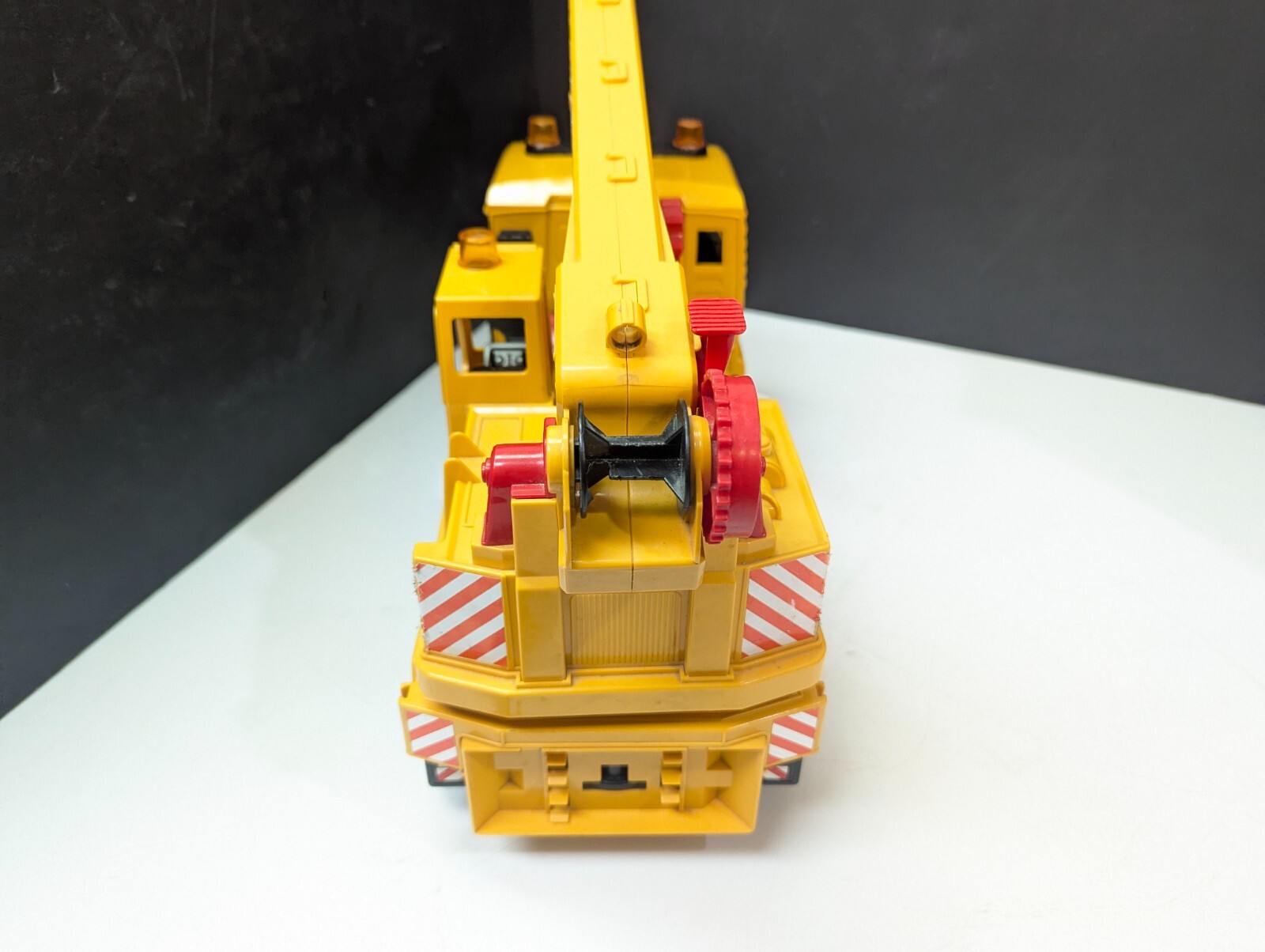 1/16 Scale Plastic BRUDER MAN YELLOW TELE-CRANE TC 4500 TGA-41.440n READ