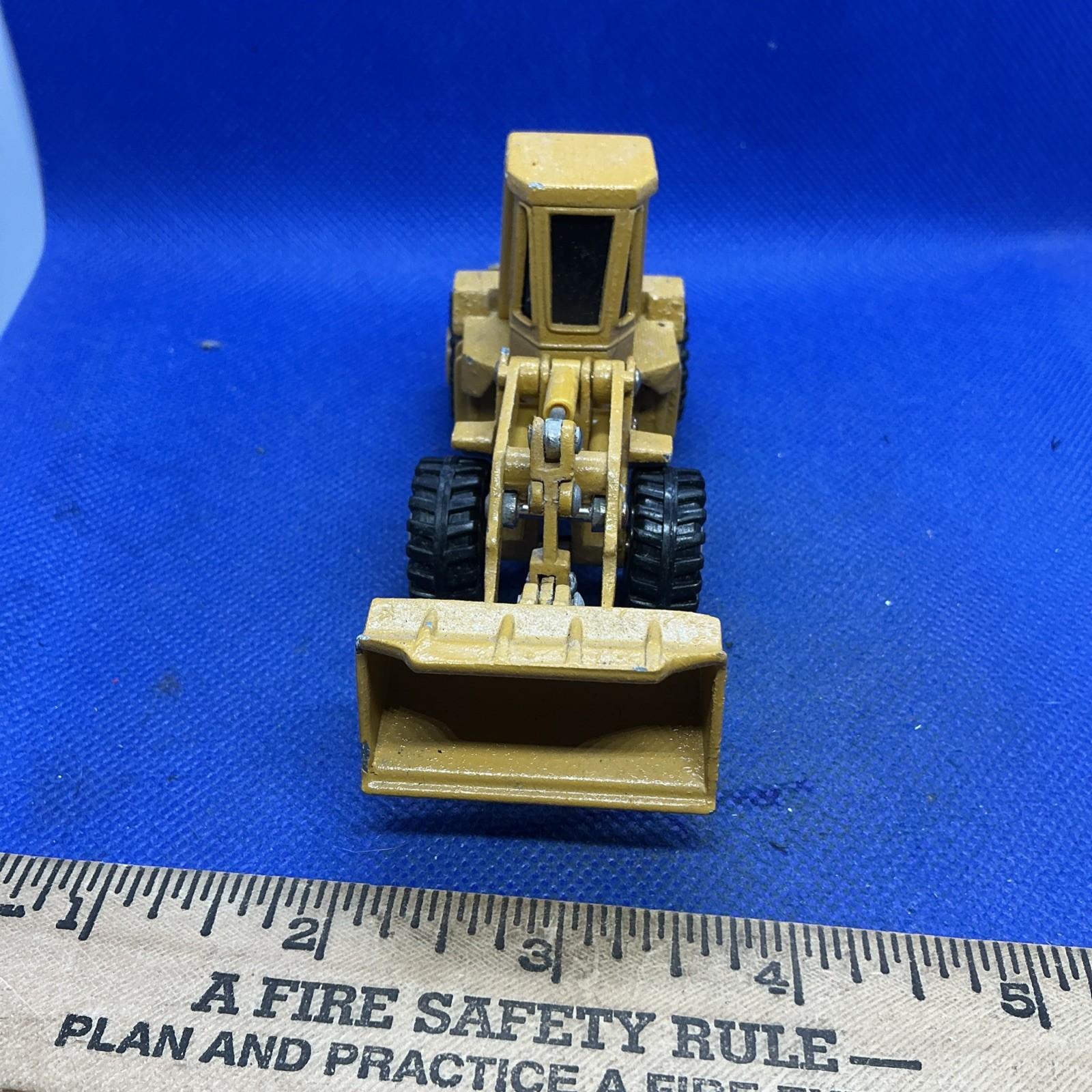 Vintage ETRL 1998 CAT 950F Wheel Loader 1:64 Scale Die Cast GC