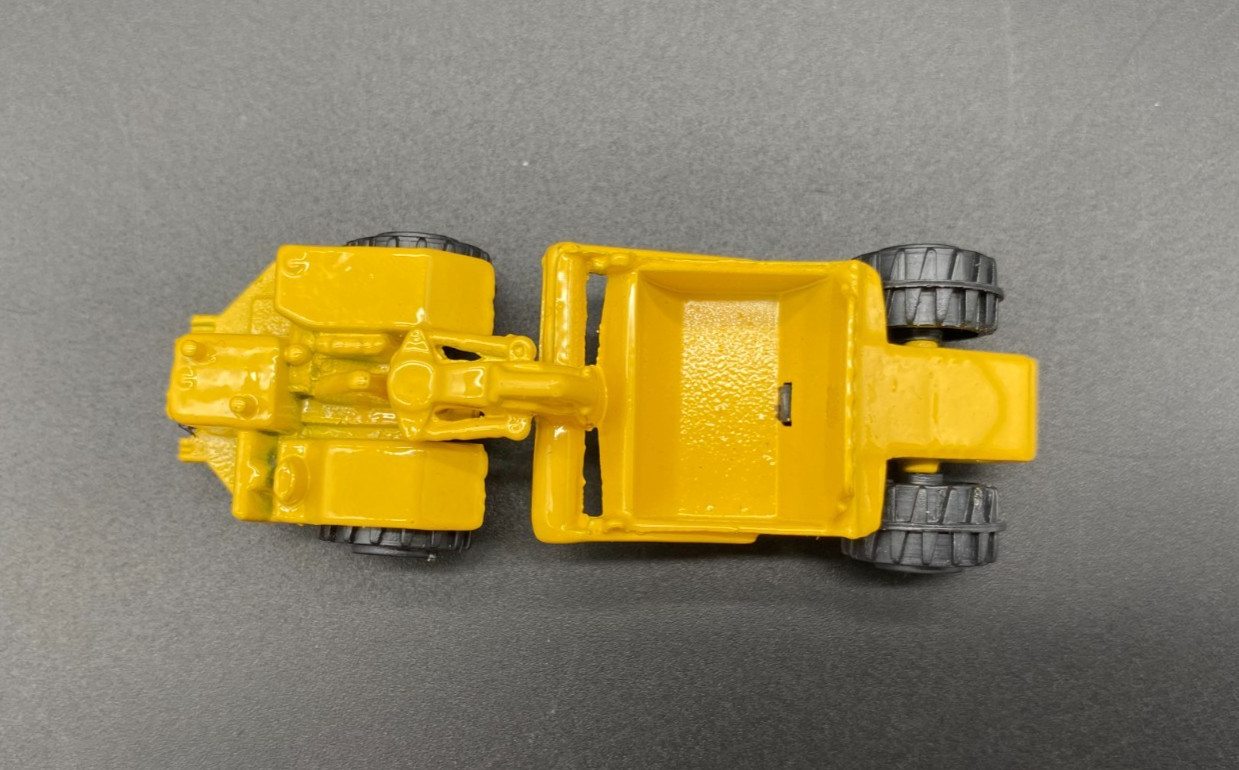 Zee Toys P377 Scraper Truck 1:64 Scale Diecast Construction Vehicle