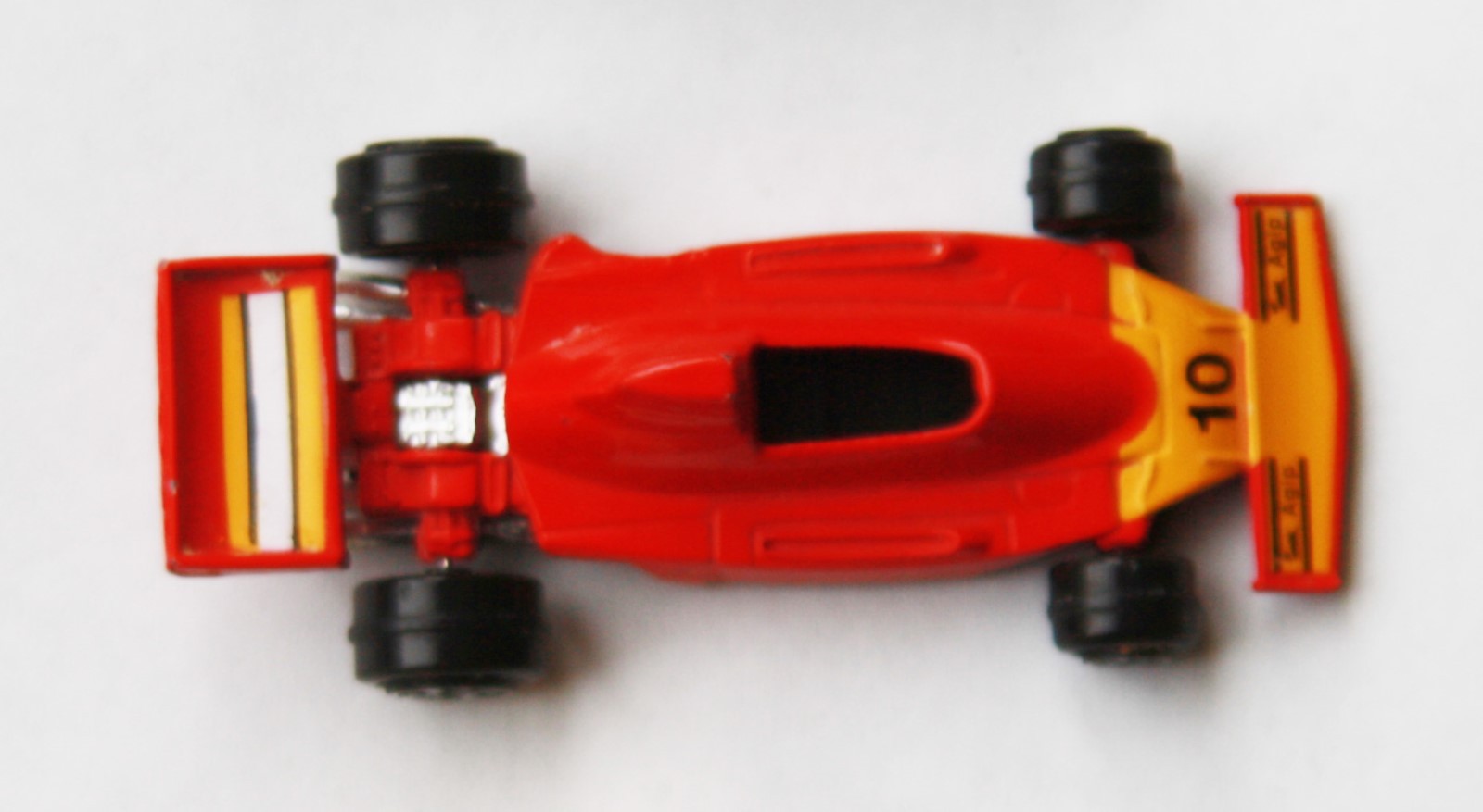 1980s Yatming Ferrari 1310 Agip formula one race car die cast red