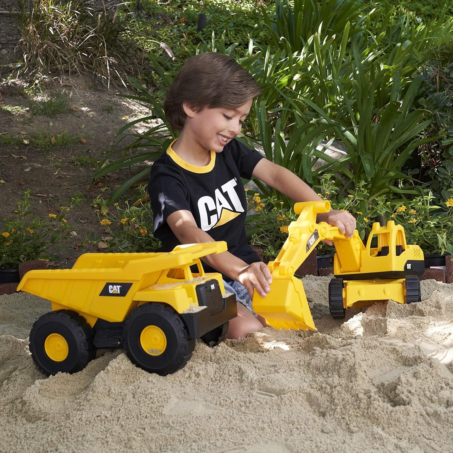 Durable CAT Tough Rigs 15″ Dump Truck Excavator 2 Pack Weather Resistant Toy