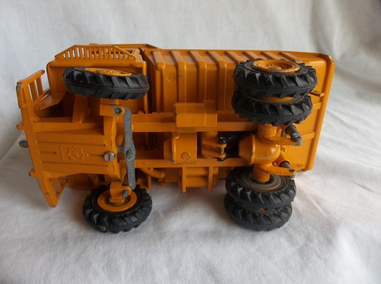 Gescha Conrad #276 CATERPILLAR 769B Dump Truck Model 1:50 Scale
