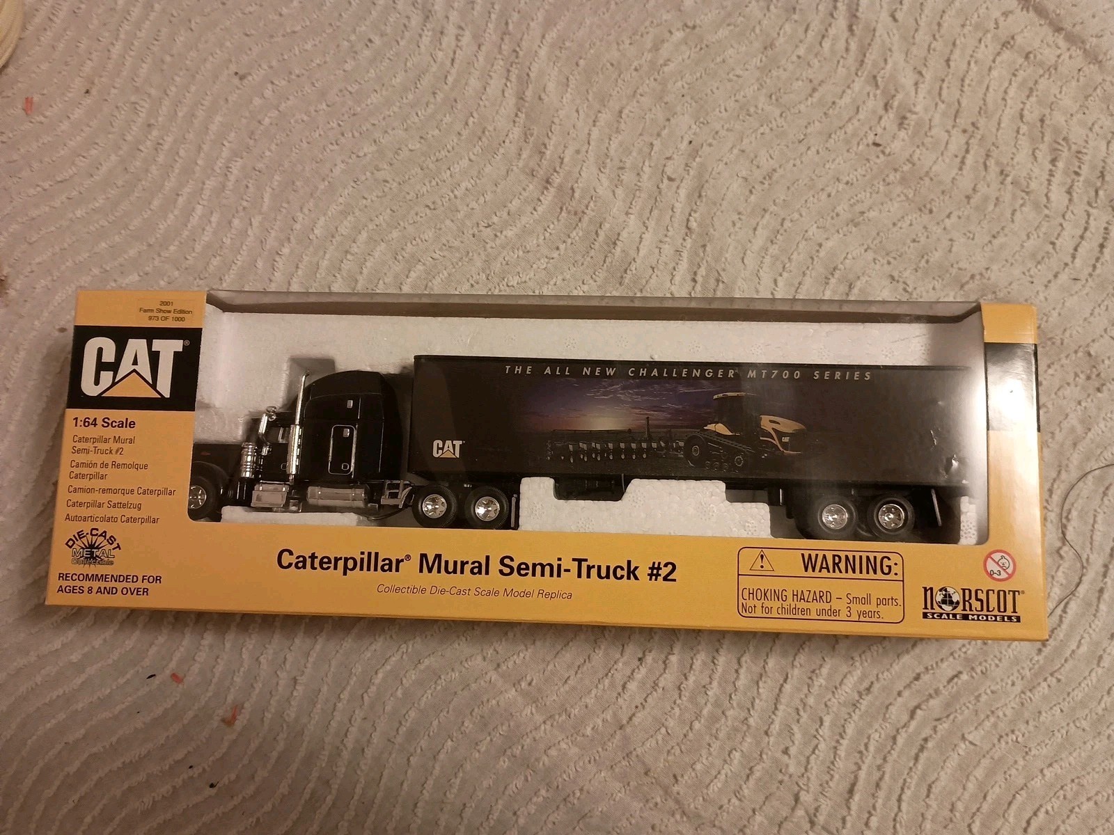 Cat 55084 Caterpillar Mural Semi-Truck #2 Construction 1:64 Diecast Norscot NIB