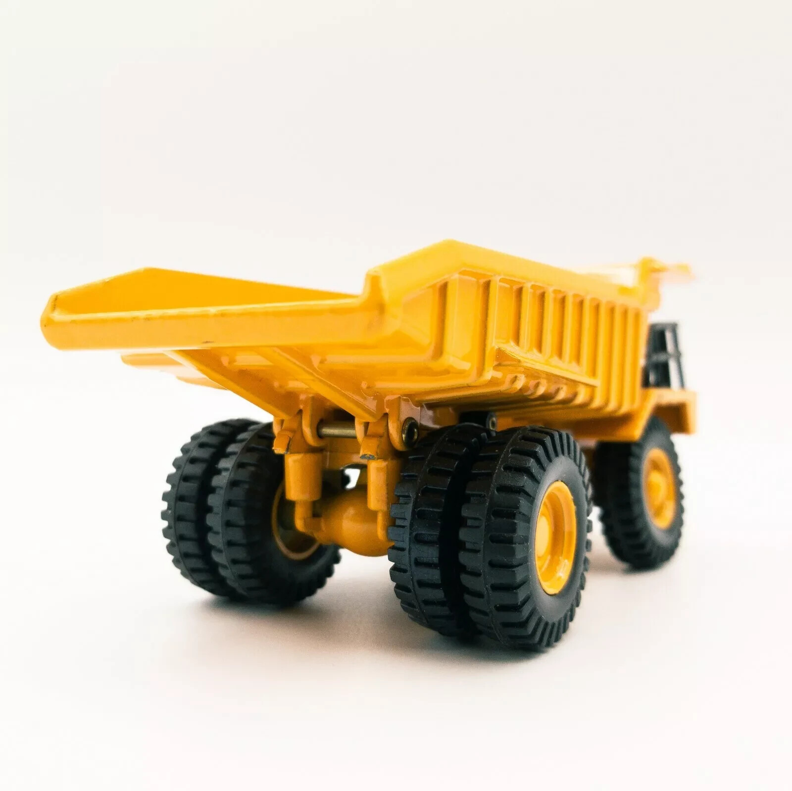 JOAL Camion Dumper 773.B. Yellow