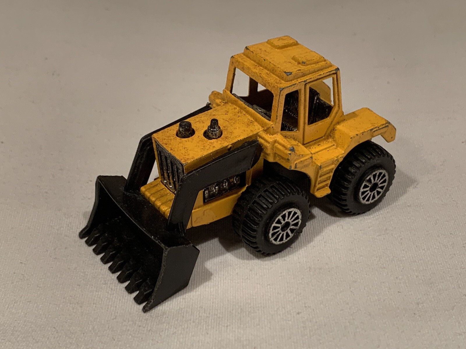 1991 TOOTSIE TOY Construction Front End Loader Die-Cast & Plastic