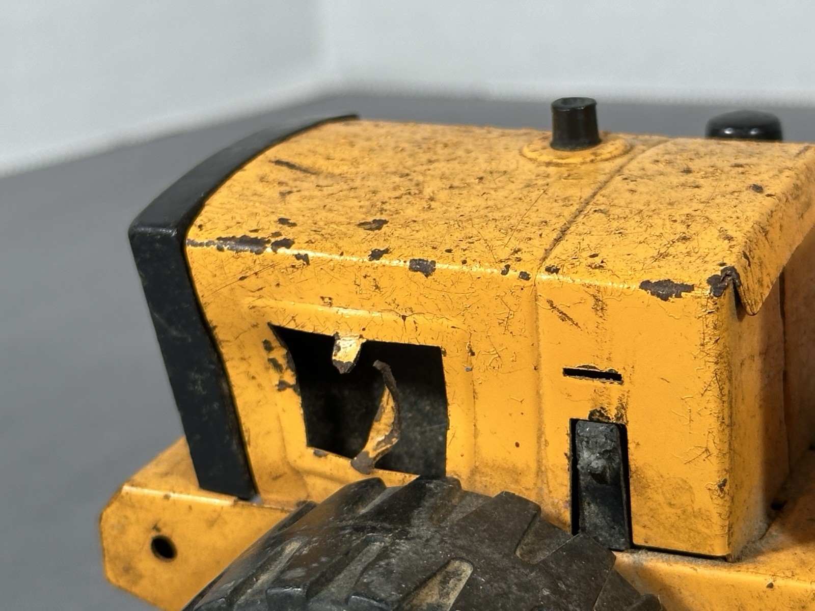 Tonka Pressed Steel Front End Loader Vintage Toy Yellow XR-101 Tires, Works