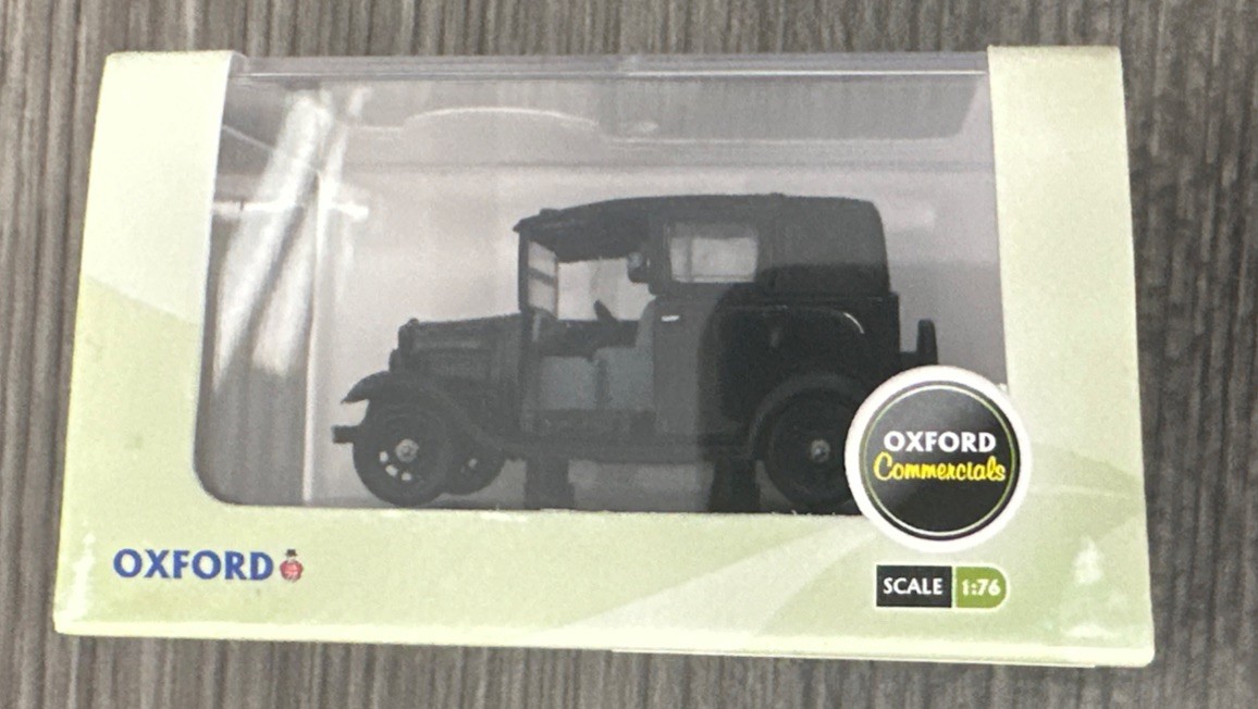 Oxford Diecast 1:76 #76AT001 Austin Taxi Black NIB