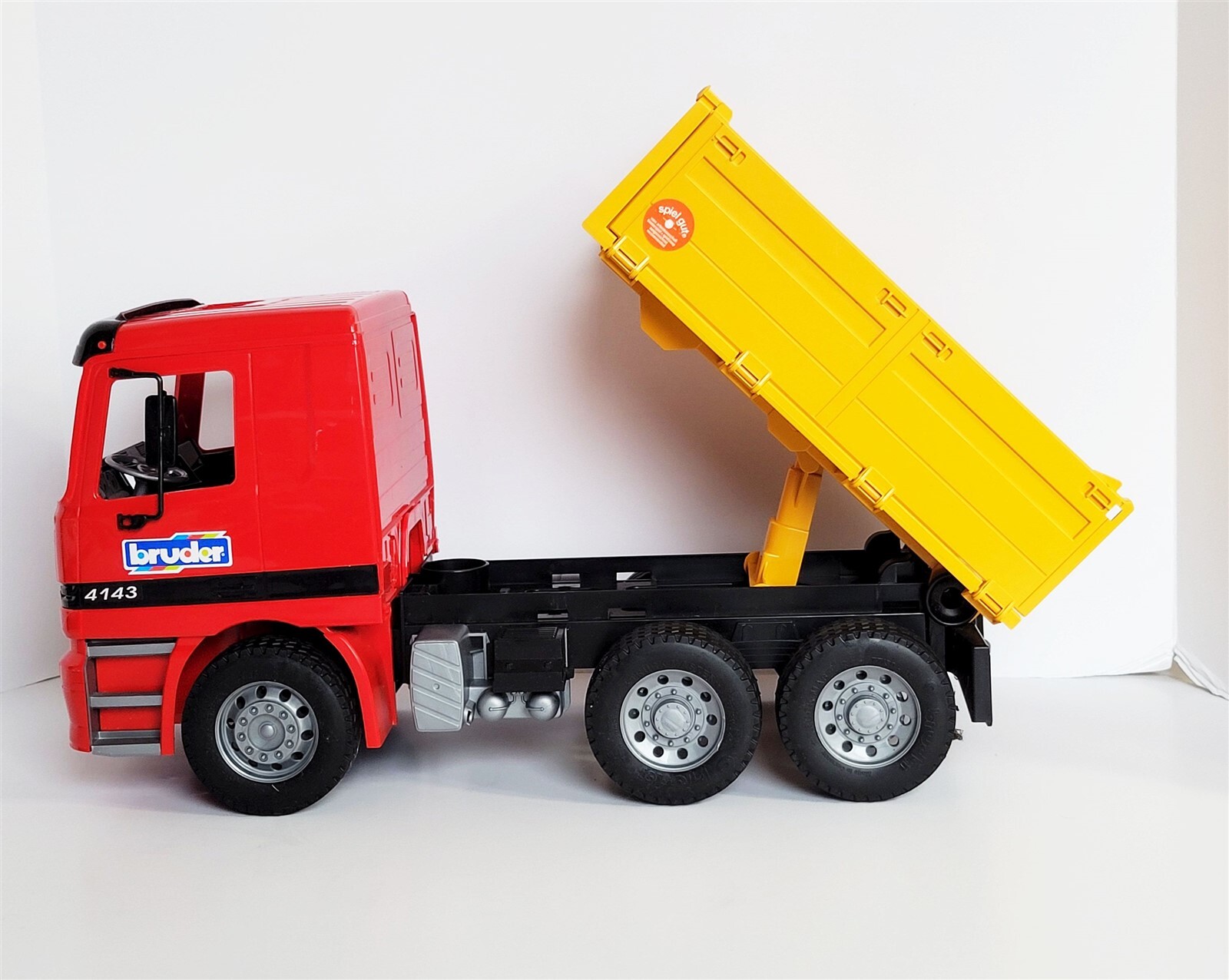 Bruder Mercedes Actros 4143 Red Yellow Construction Dump Truck Made in Germany