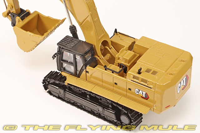 Diecast Masters 1:87 395 Excavator w/3 Work Tools