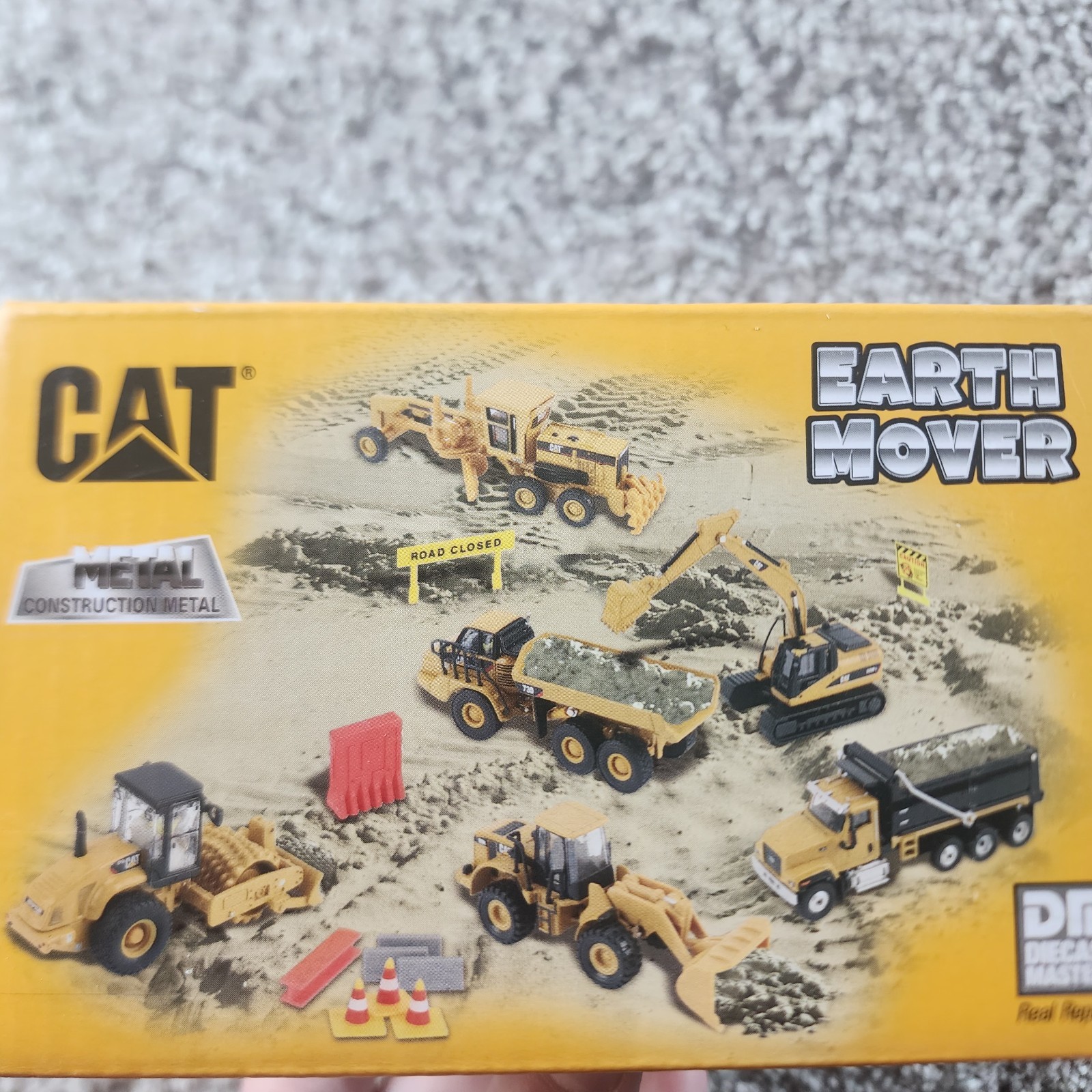 CATERPILLAR 1:87 CAT CP56 Padfoot Drum Vibratory Roller DIECAST MASTERS 84490A