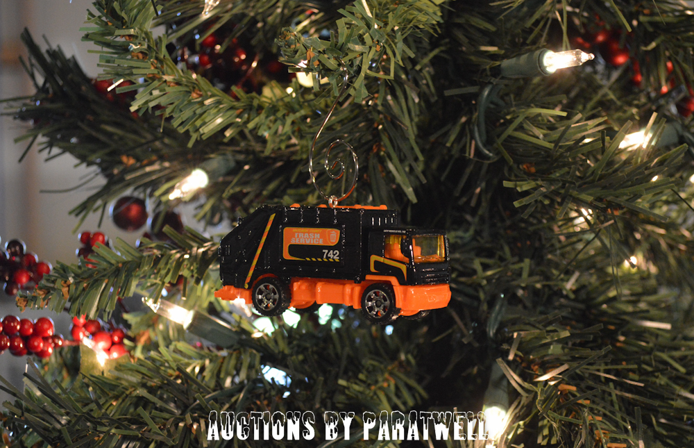 Black Garbage Trash Refuse Truck Custom Christmas Ornament 1/64 Scale Adorno NEW