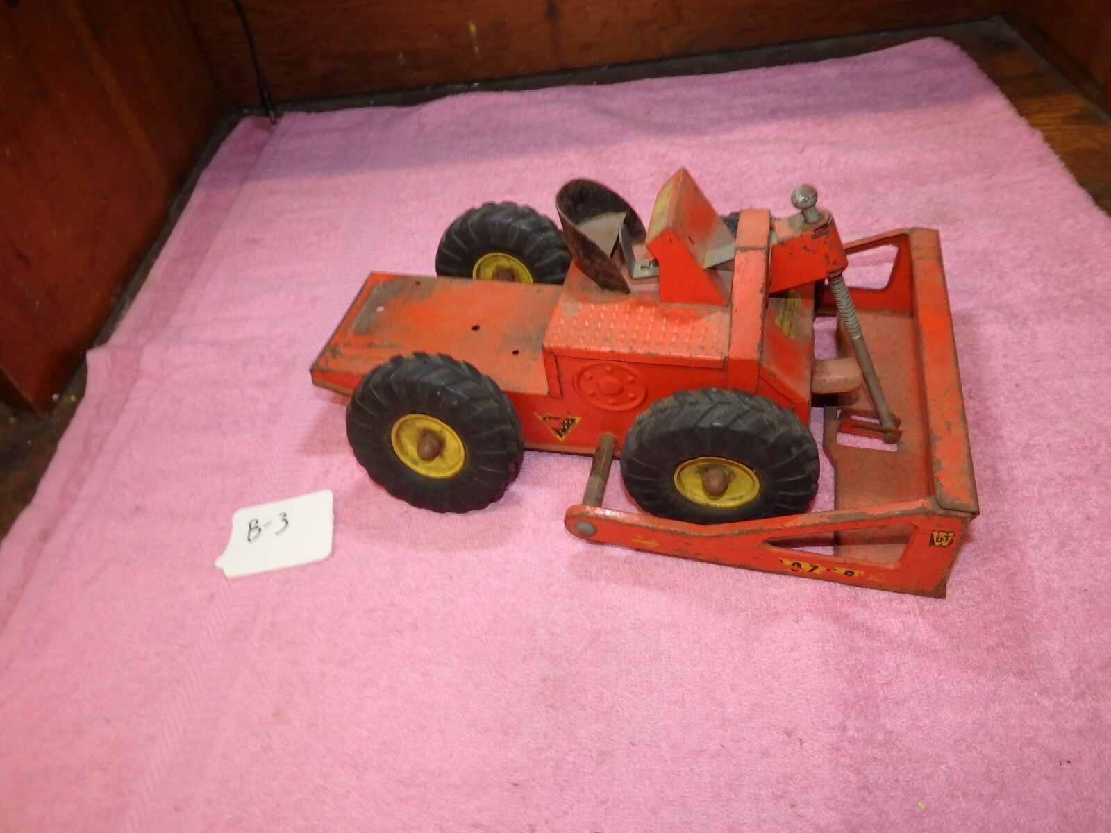 VINTAGE 54/55 NYLINT Tournatractor DIECAST PRESSED STEEL RUBBER-WHEELED DOZER