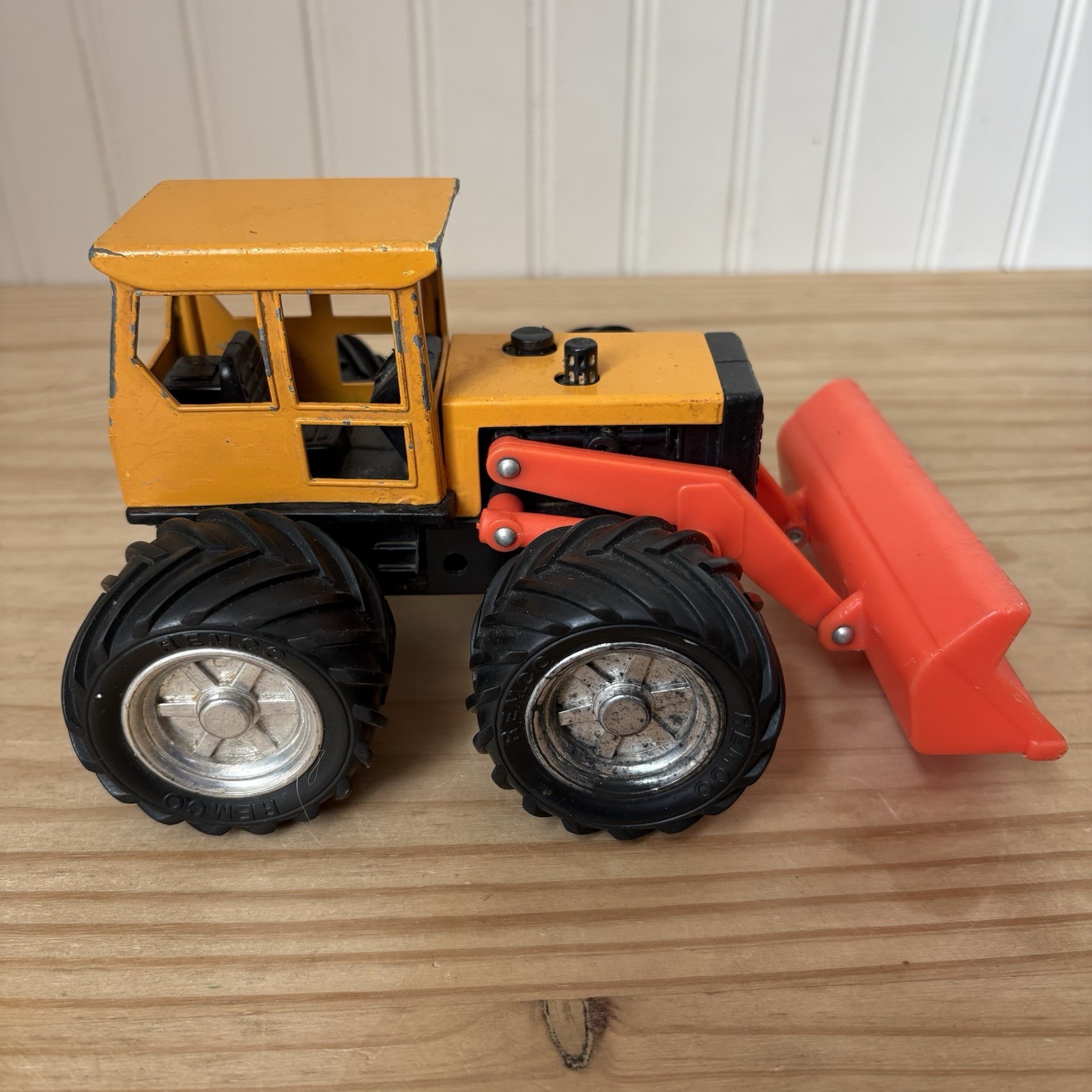 Vtg Remco Front End Loader Steel Body Construction Toy Truck Bucket Bulldozer 8”