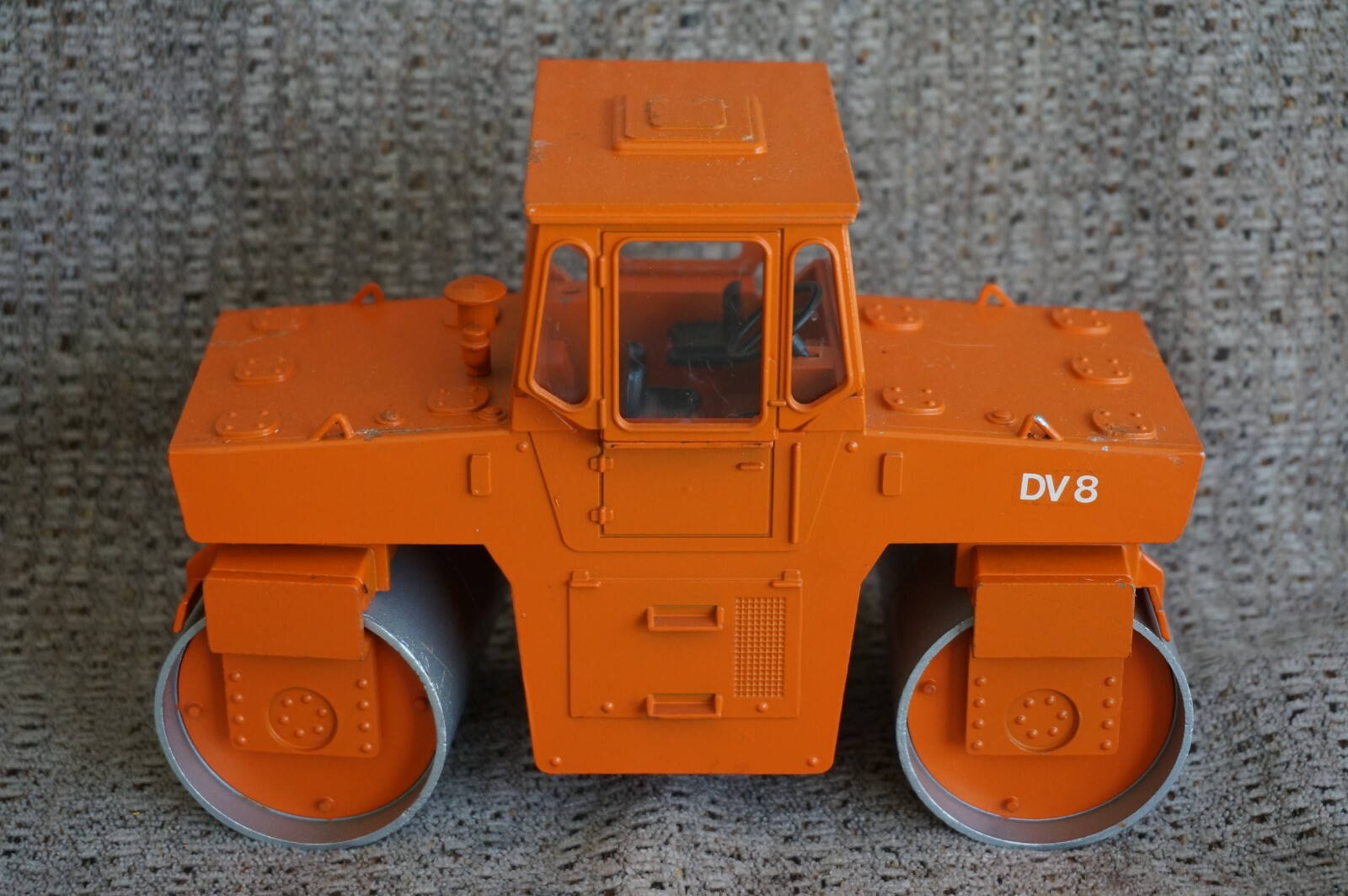 NZG Modelle No. 224 HAMM DV8 Double Roller – 1:25 scale – West Germany