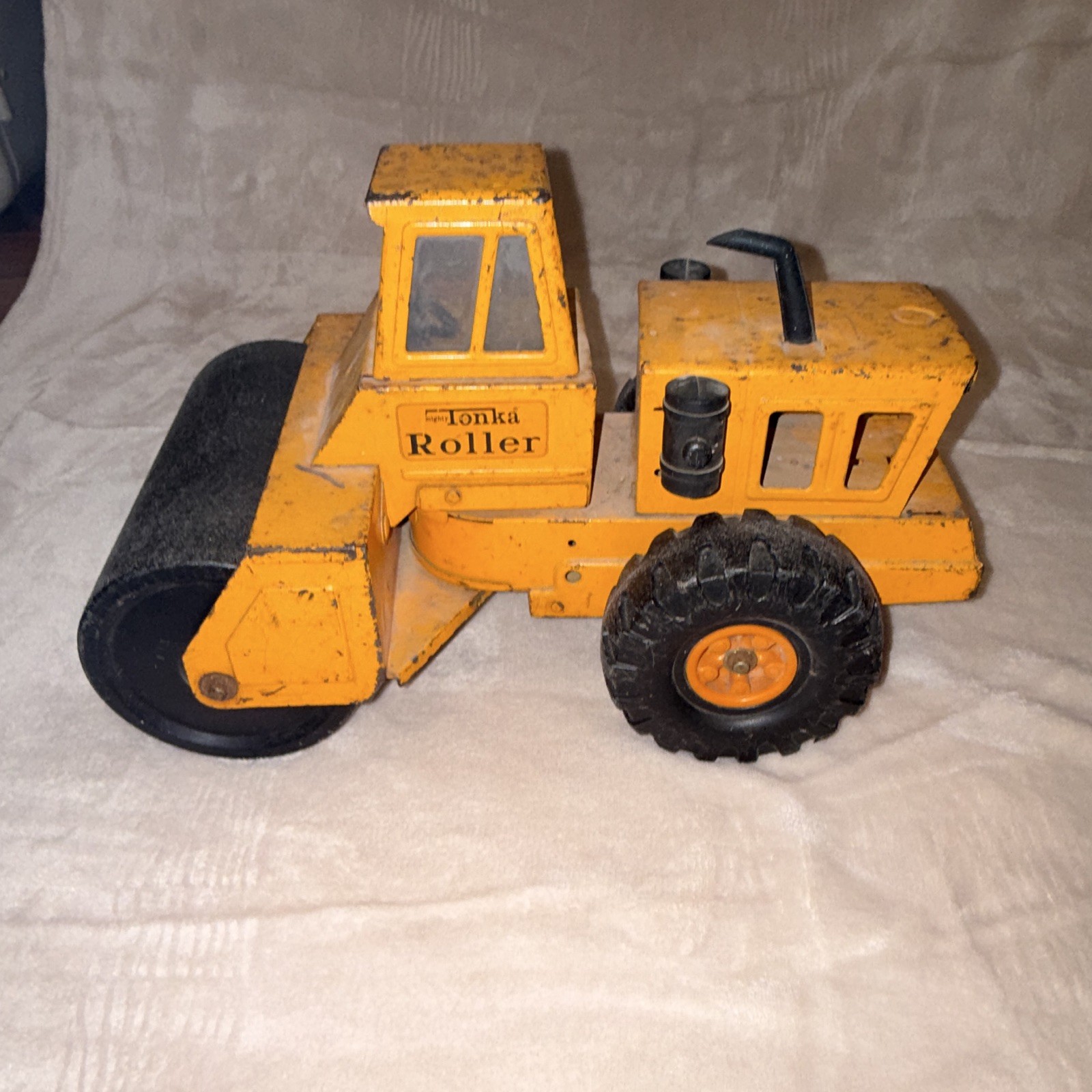 Tonka Mighty Road Roller Pressed Steel Construction Toy, Yellow & Black