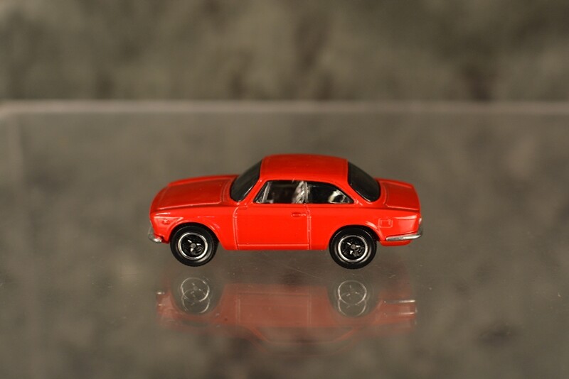 2006 Mattel Matchbox 1965 ALFA ROMEO GLULIA SPRINT GTA MB715 RED W/FREE SHIPPING