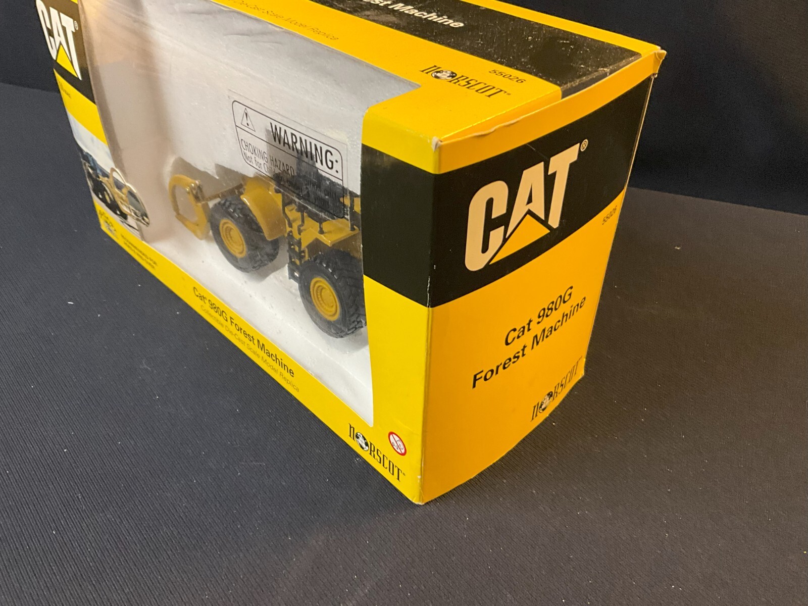 Norscot CAT 980G Forest Machine 1:50 scale replica