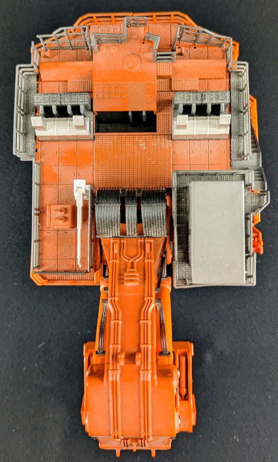 Hitachi Hydraulic Excavator EX8000-6 1:87 Scale CIB SEE DESC
