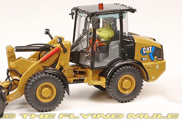 Diecast Masters 1:50 906 Wheel Loader