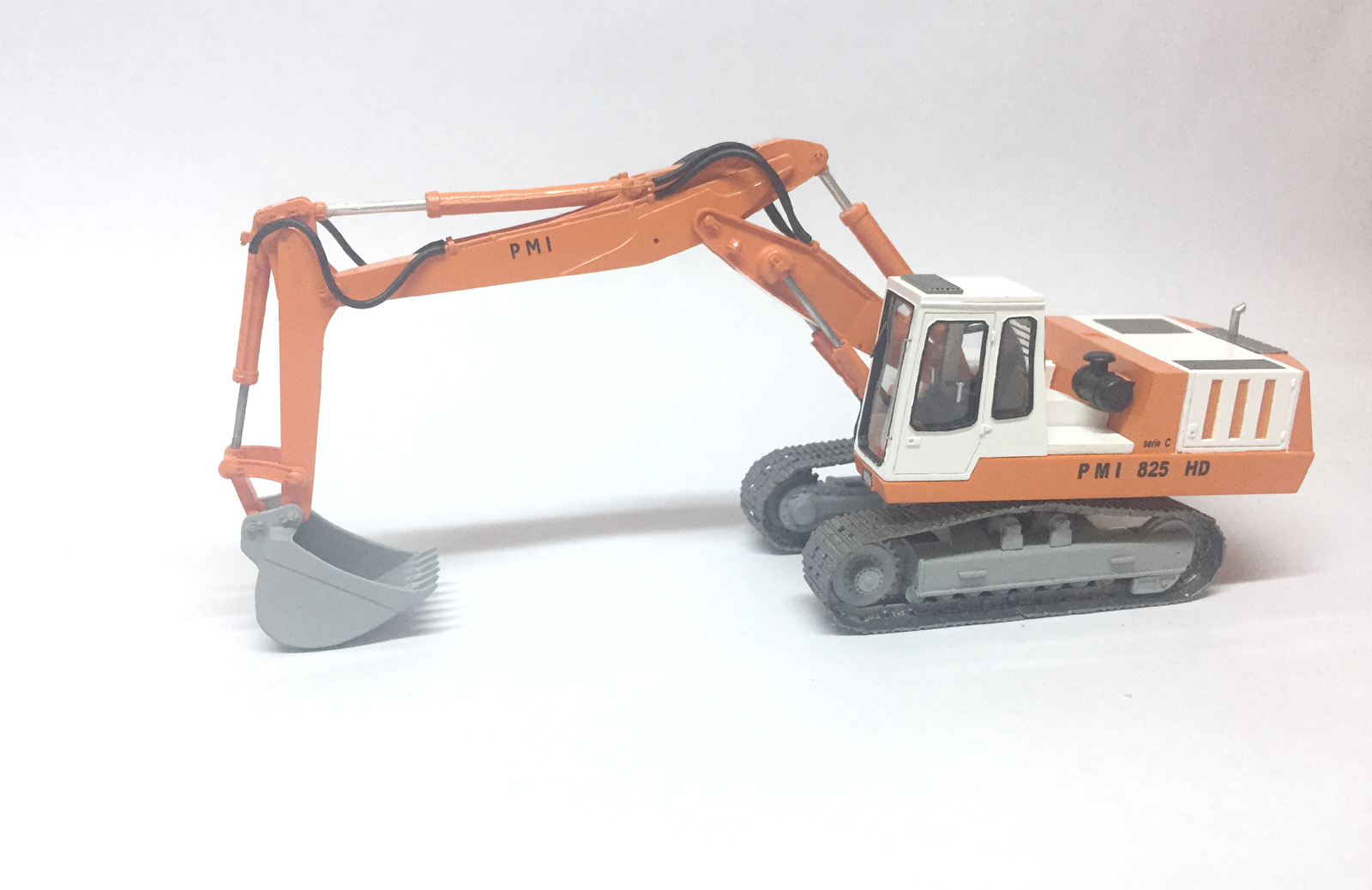 Resin 1/50 Padana Macchine Industriali PMI 825HD serie C Back Hoe – ReadyMade