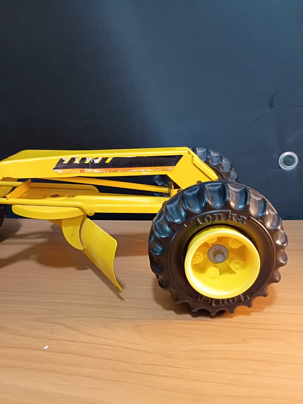 Vintage Tonka Yellow Pressed Metal Toy Construction Road Grader – 17”