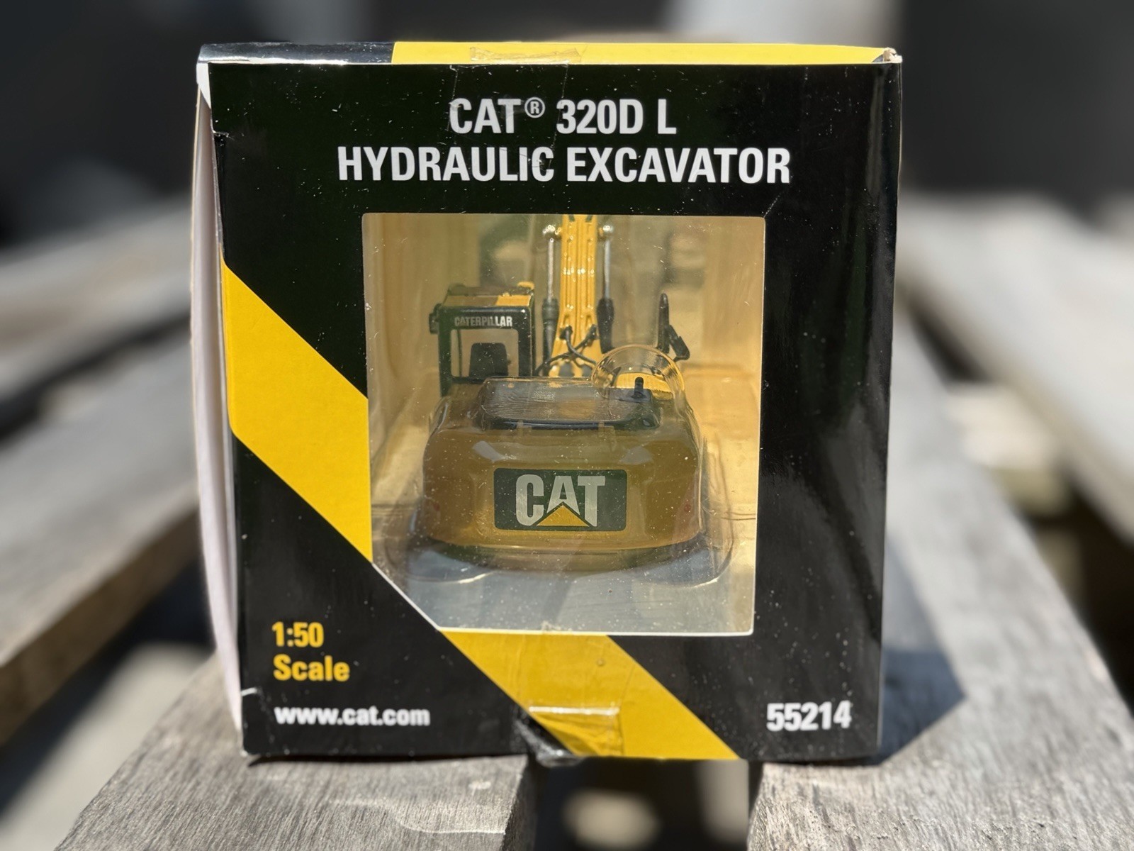 CAT 320D L Hydraulic Excavator 1:50 Die-Cast Model – Norscot – In Original Box