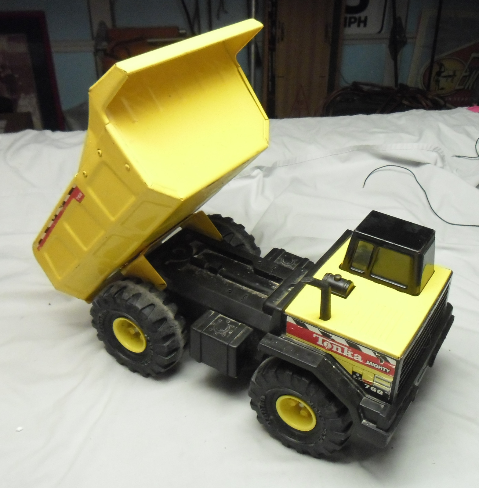 Vintage Mighty Tonka Steel Dump Truck 768 good condition