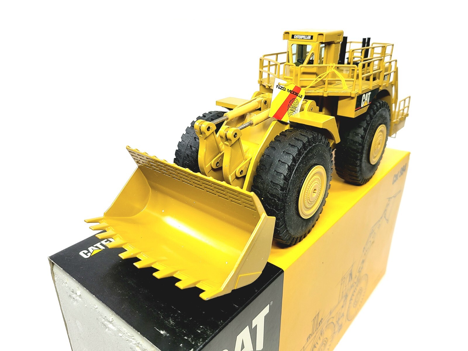 Caterpillar Cat 994 Wheel Loader – NZG 1:50 Scale Diecast Model #366 New
