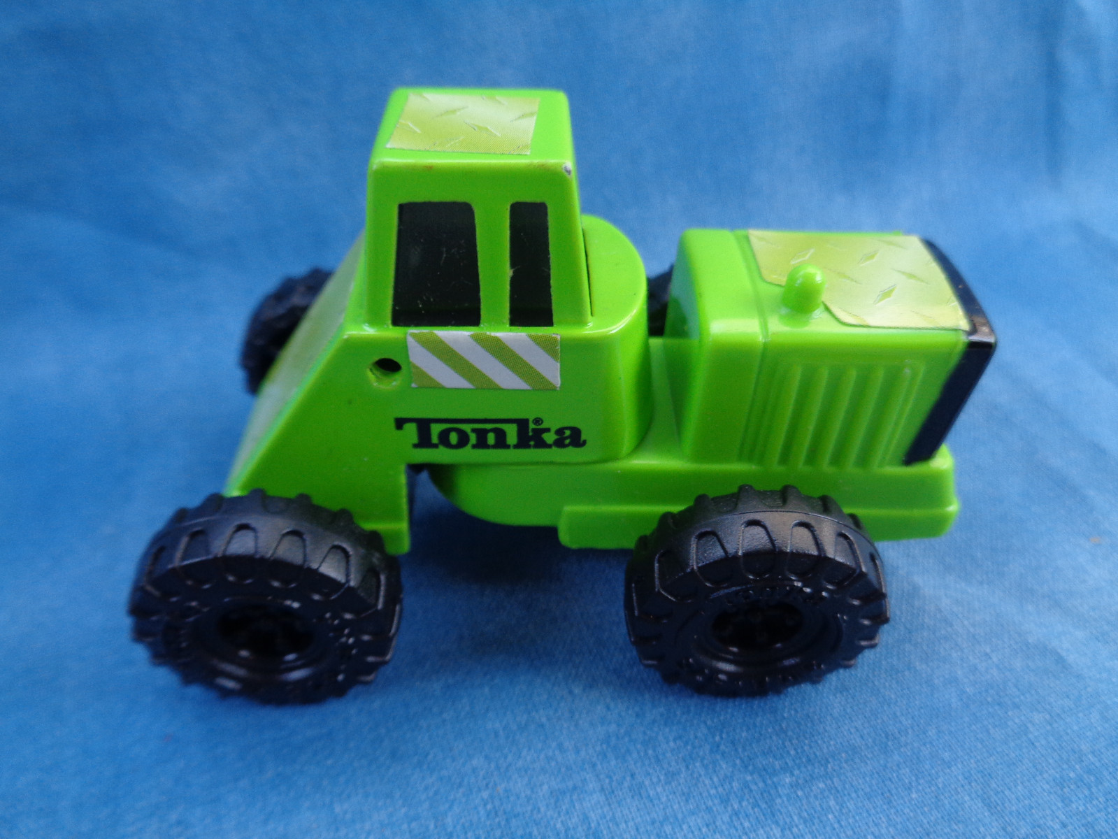 McDonald’s 2003 Hasbro Tonka Green Articulated Metal / Plastic Construction