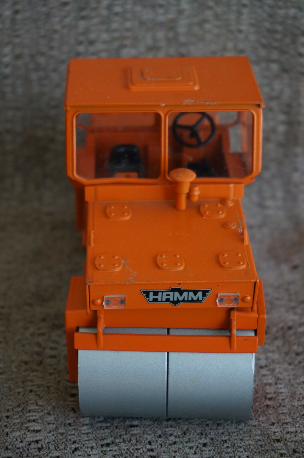 NZG Modelle No. 224 HAMM DV8 Double Roller – 1:25 scale – West Germany