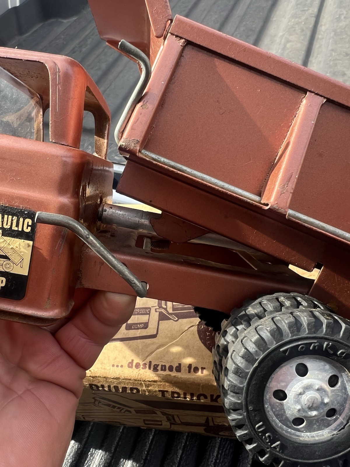 Vintage 1958 Tonka hydraulic dump Truck #20 original condition w play wear & box