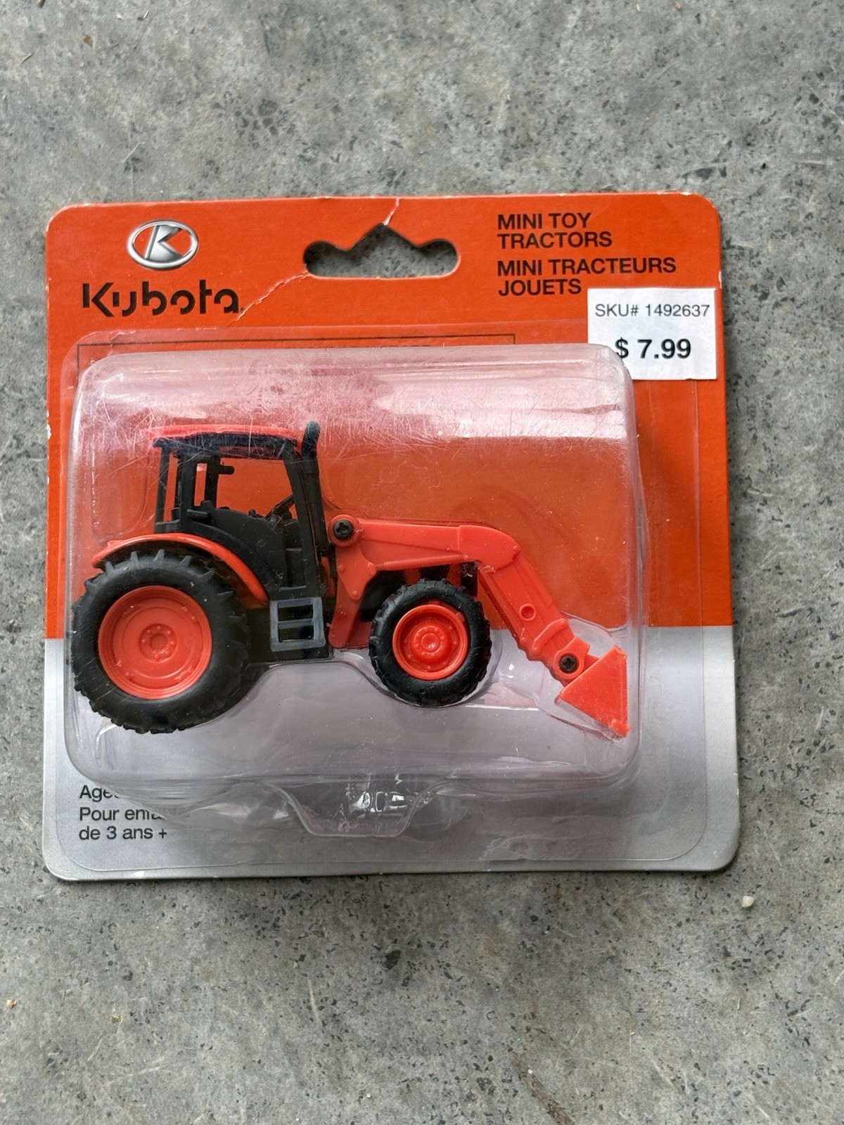 NewRay Kubota M5-111 Pull Back Tractor w/Loader Brand New on Card