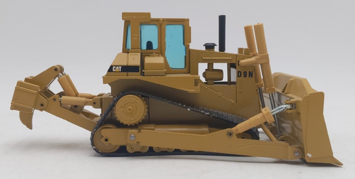NZG 298 1:50 Scale Diecast Caterpillar D9N Track-Type Tractor EX/Box