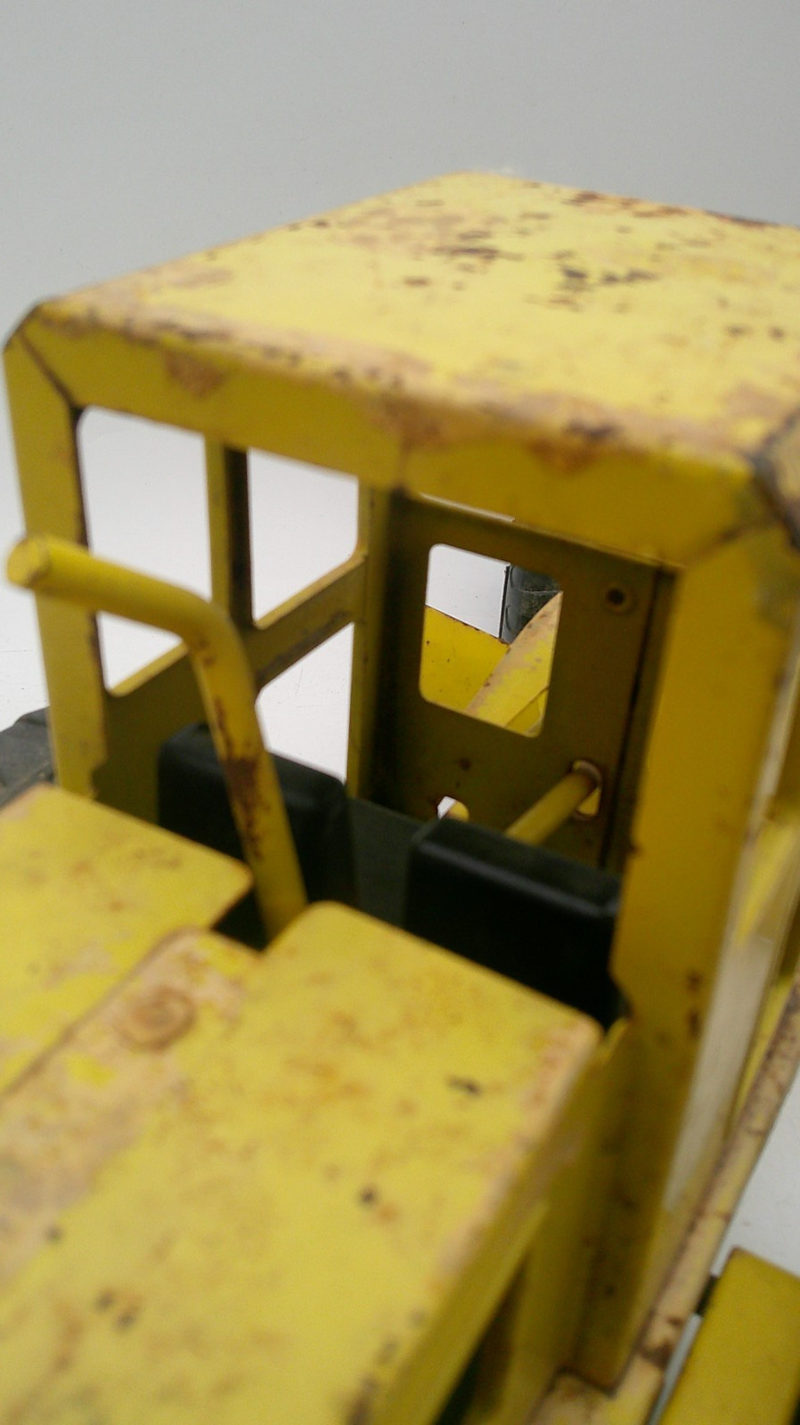 Vintage Tonka Pressed Steel Road Grader MR-970 17.5″ Fair Condition