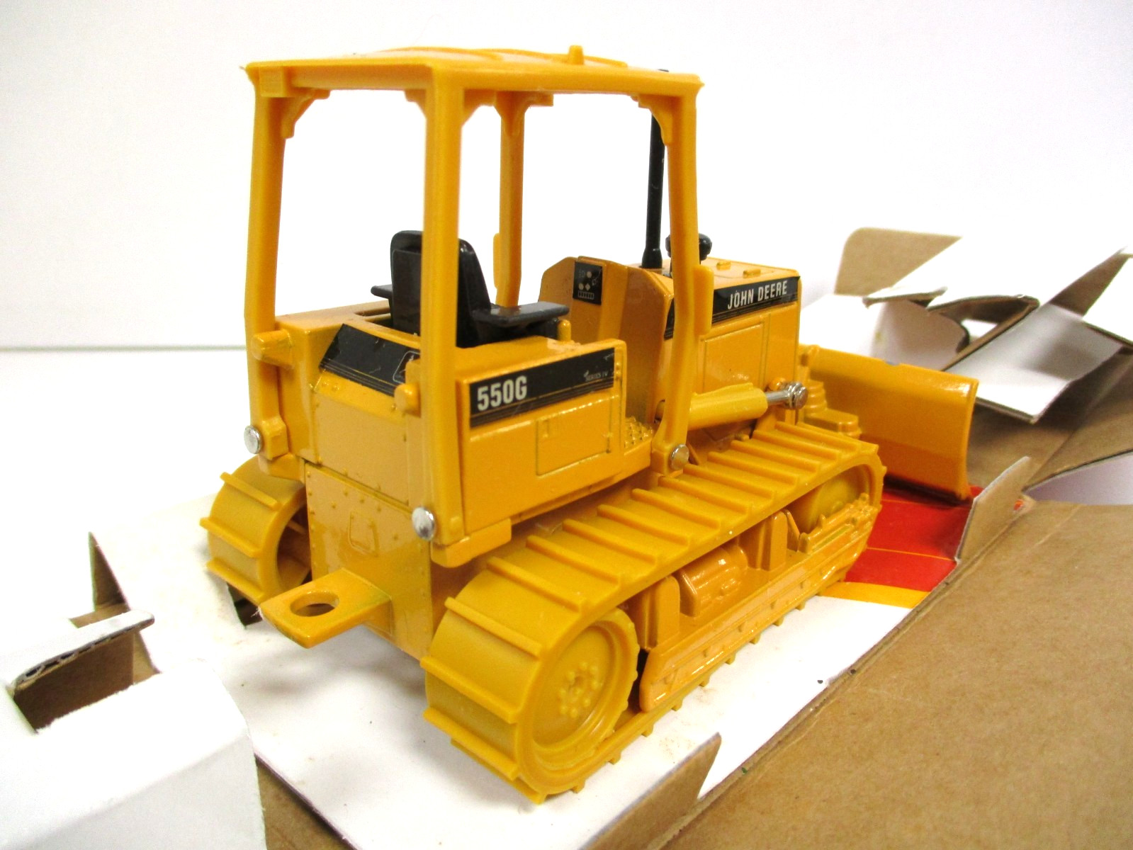 ERTL – JOHN DEERE 550G CRAWLER / BULLDOZER / DOZER – 1/32 DIECAST