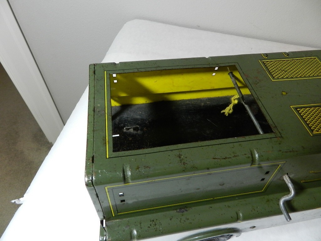 VINTAGE MARX- LUMAR UTILITY SERVICE TRUCK #18- VINTAGE TELEPHONE REPAIR TRUCK