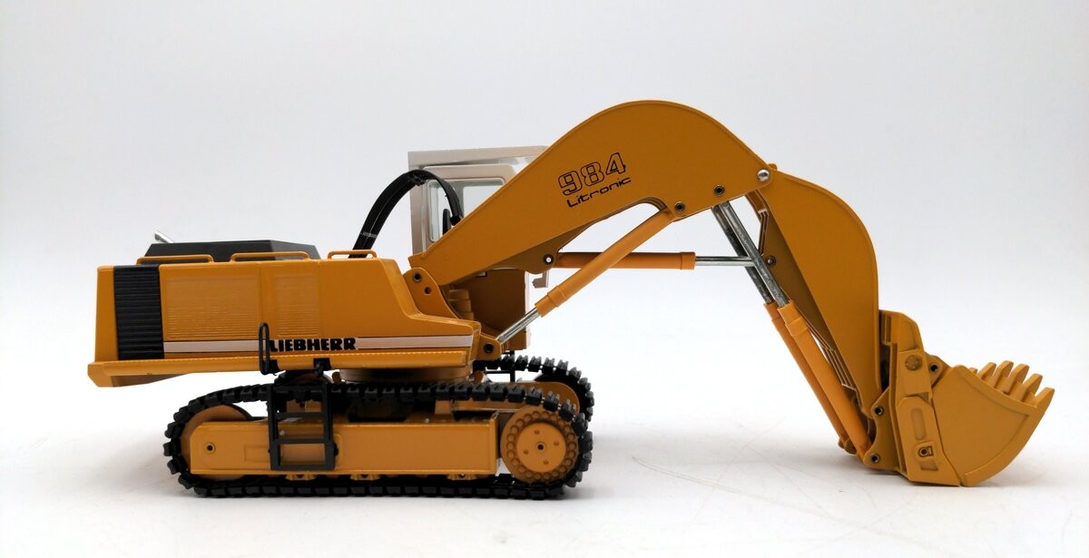 Conrad 2836 1:50 Scale Liebherr R984B Hydraulic Shovel NIB