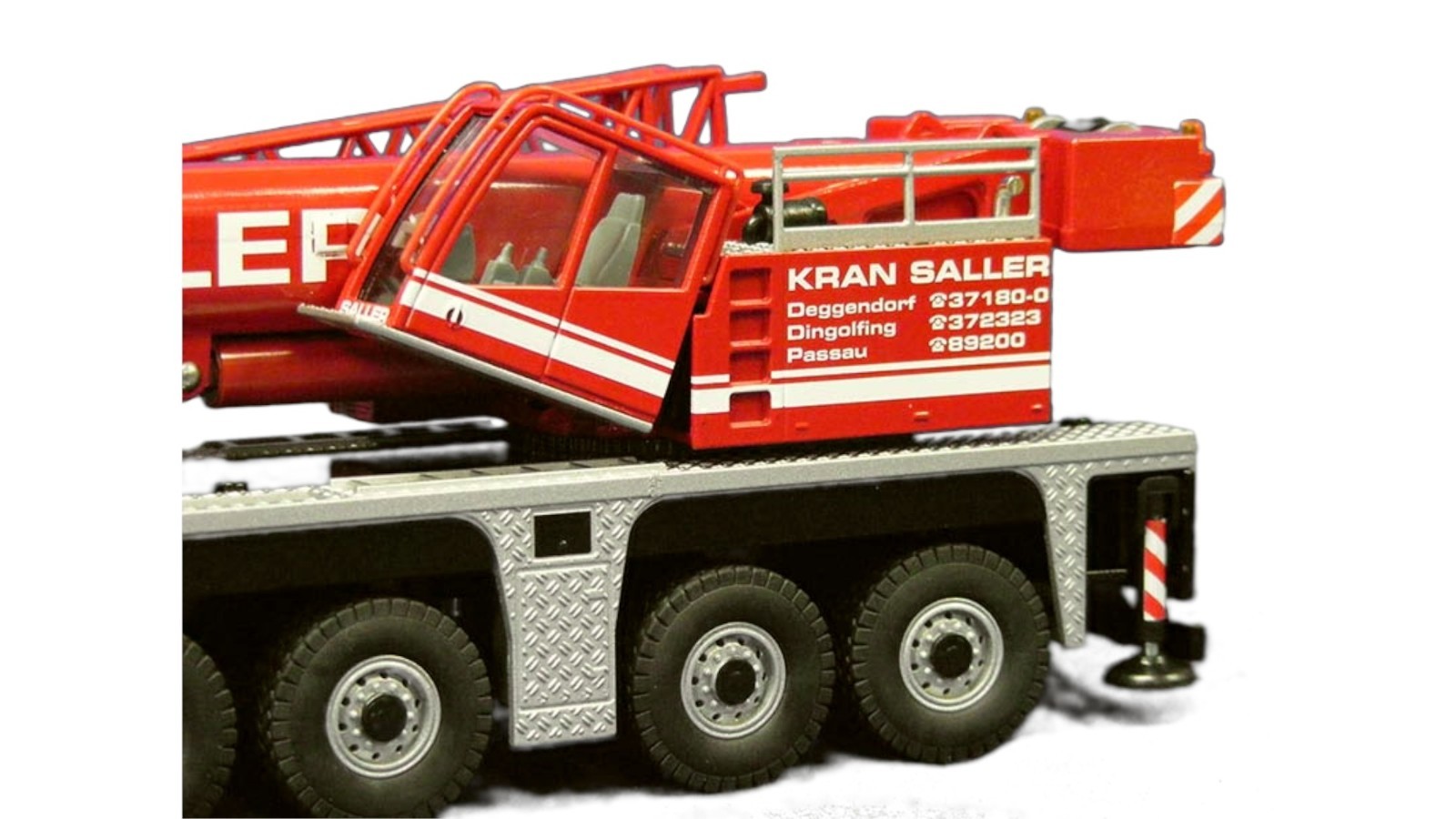Conrad 2104-10 Terex AC100/4 Mobile Crane – SALLER 1/50 Die-cast MIB