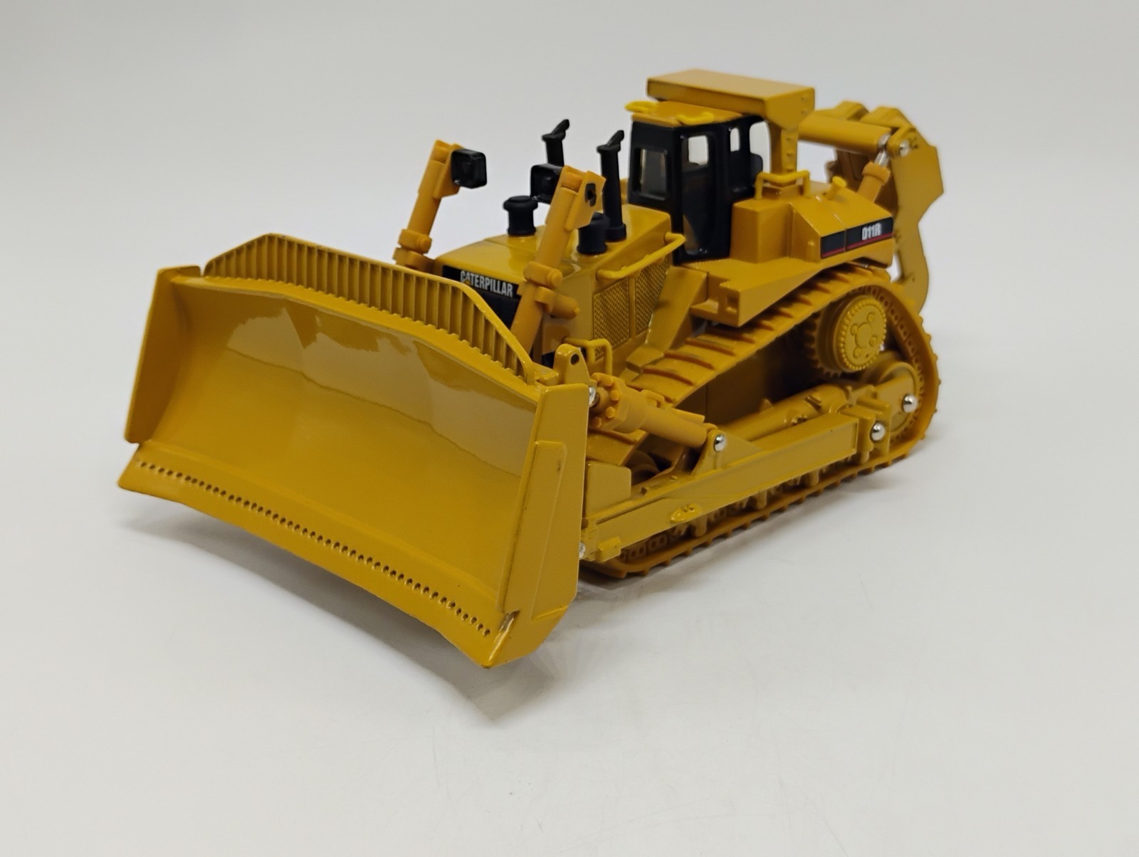 Norscot 1:50 Scale CAT Caterpillar D11R Dozer Bulldozer With Ripper Blade