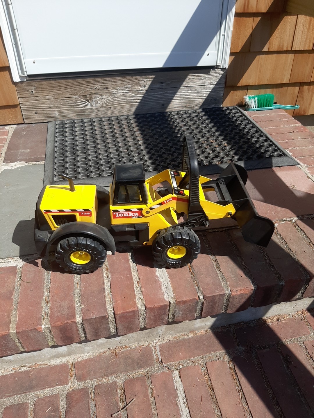 Vintage Mighty Tonka Front End Loader #728 Hasbro 21″ Pressed Steel & Plastic