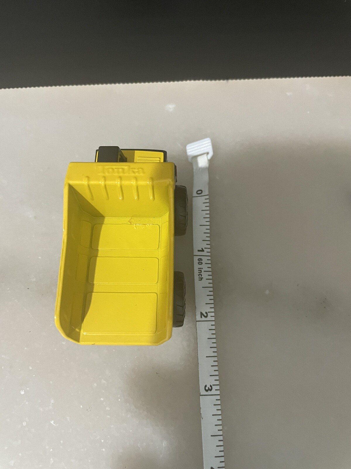 ‘98 Maisto Hasbro Plastic & Diecast Tonka Mighty Mini 768 Dump Truck Construct