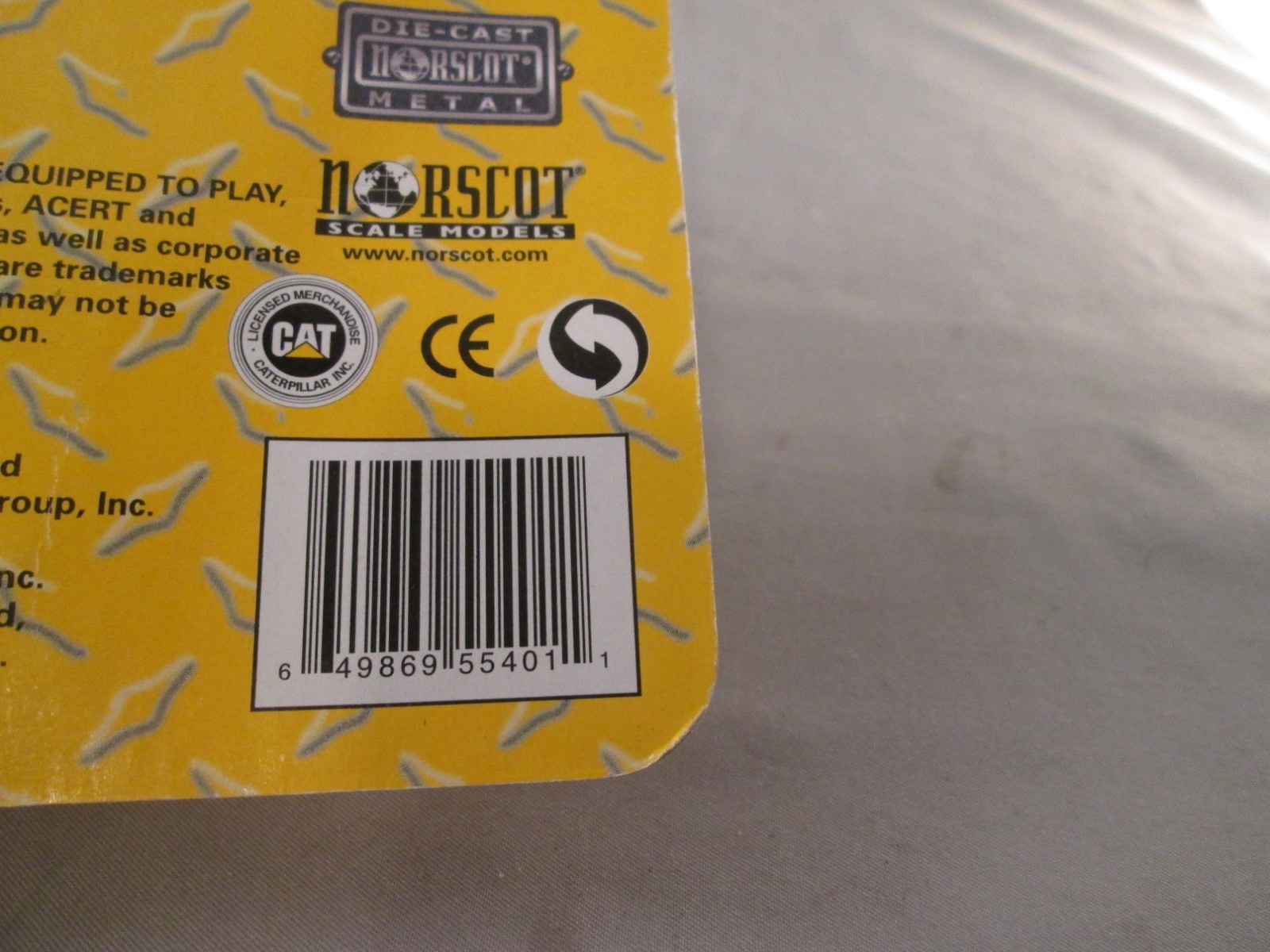 CAT D5M TRACK TYPE TRACTOR 1:87 HO Die Cast 55401 Norscot Caterpillar new