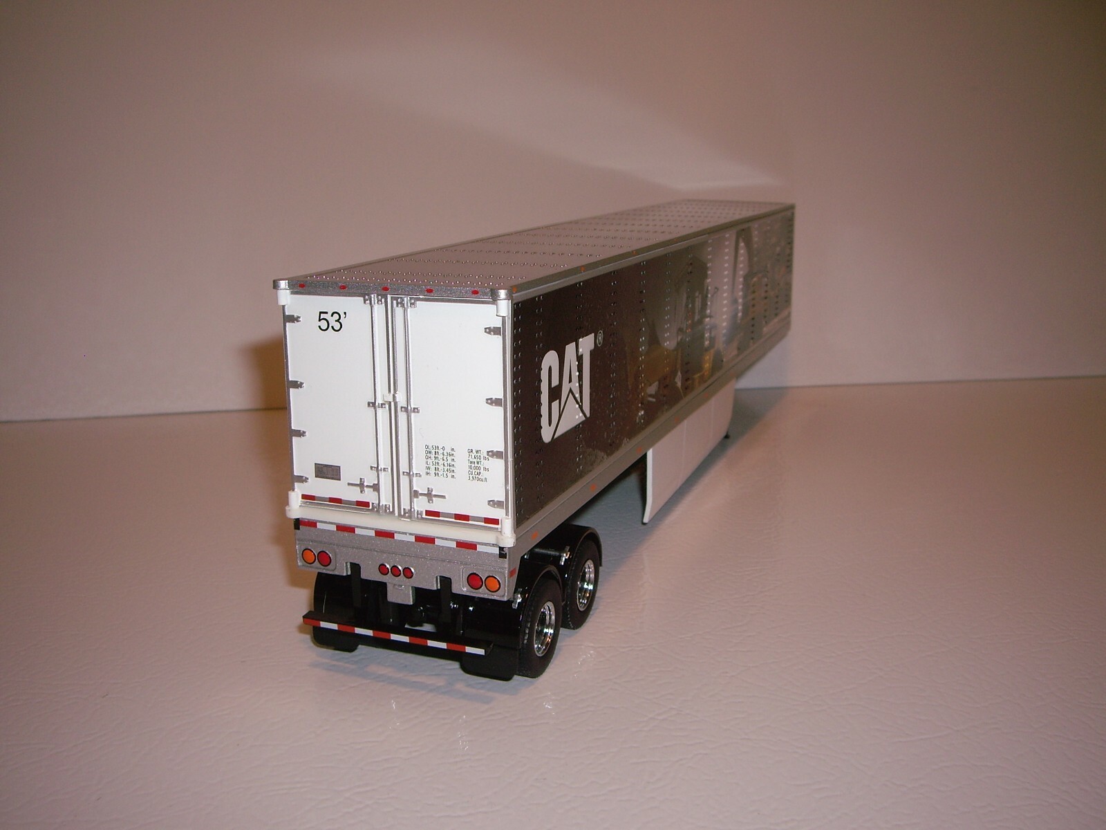 DIECAST MASTER 1/50 PETE 579 WITH SLEEPER&CAT MURALED DRYVAN SAME AS FIRST GEAR